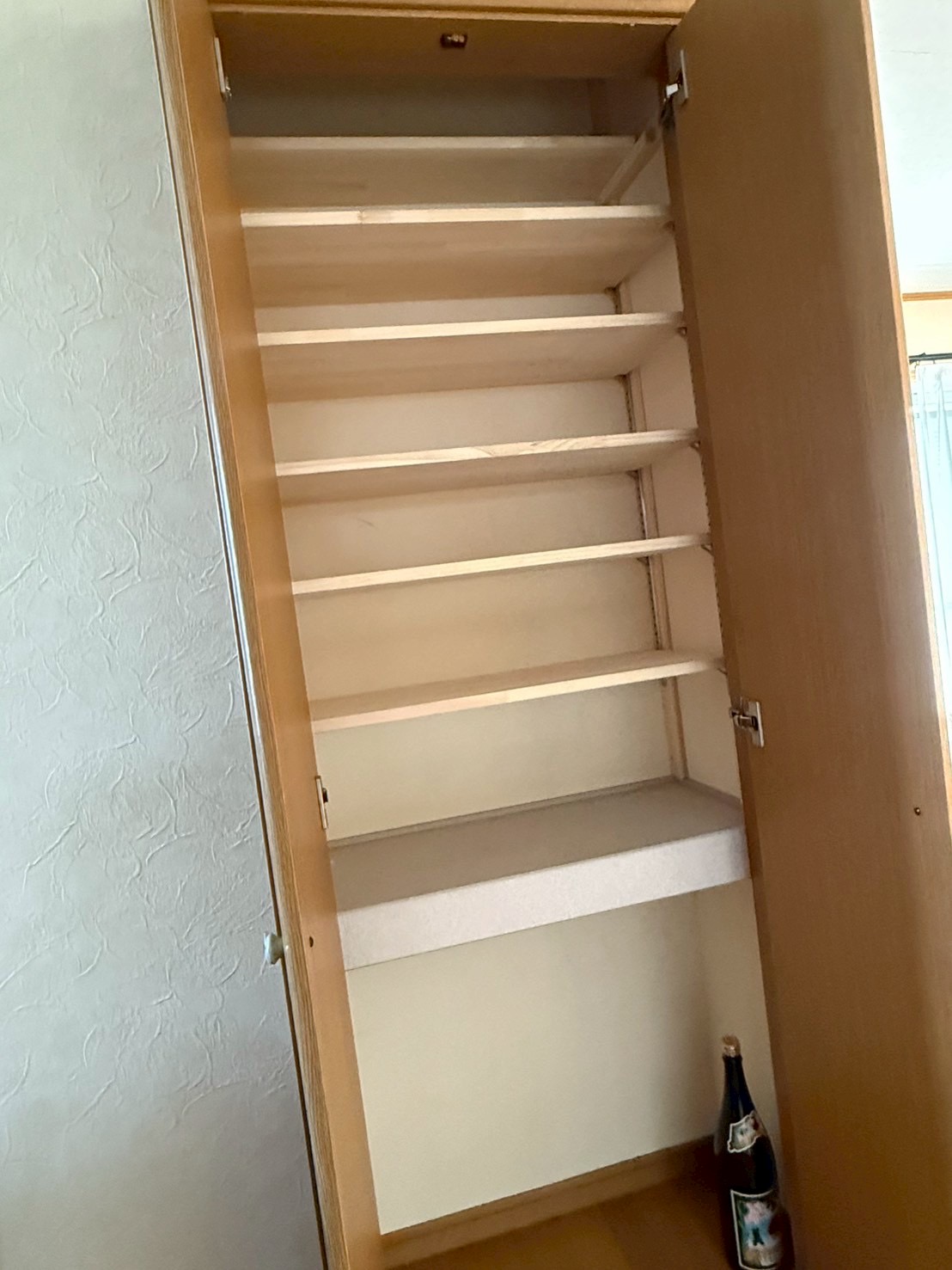 豊橋市　使い道のなかったクローゼットを収納スペースに！